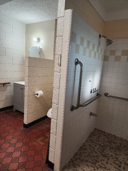 Building Photo - 2470 Lakoloa Pl