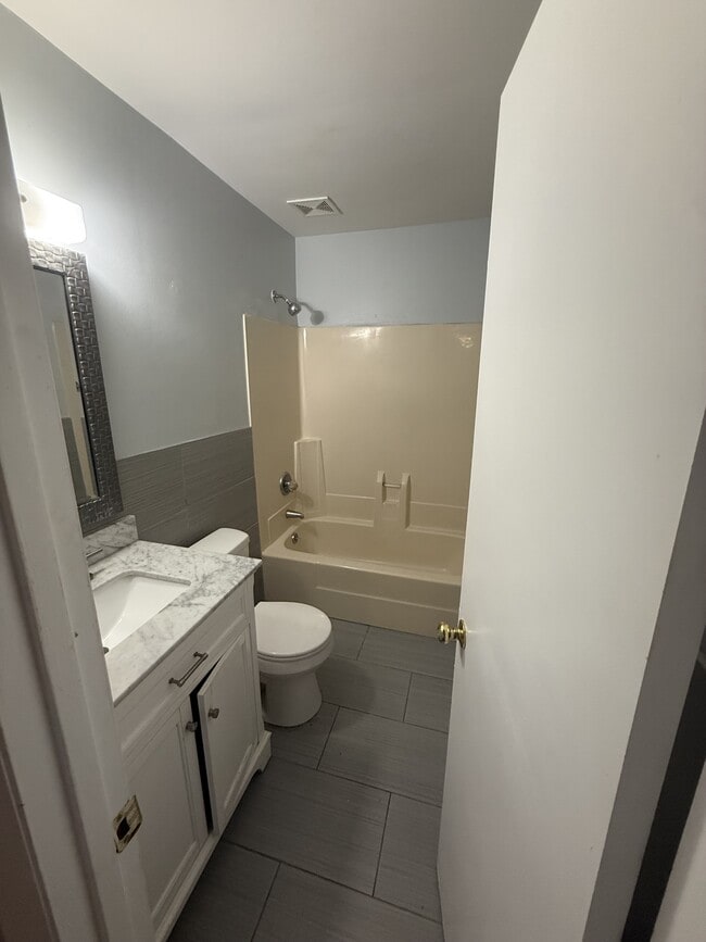 Primary Photo - 131 Stonehedge Drive