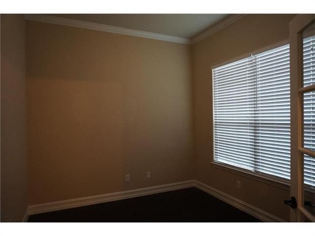 Building Photo - 1043 Enchanted Rock Dr
