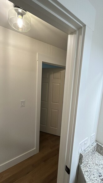 Building Photo - 512 Linda Ln