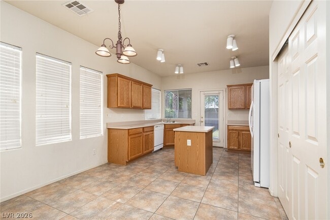 Building Photo - 10991 Pumpkin Ridge Ave