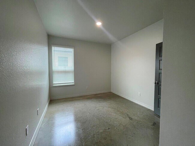 Building Photo - 224 Riptide Dr