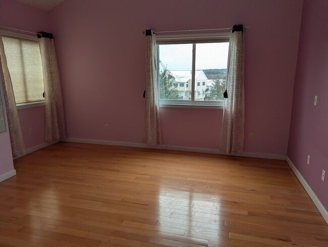 Building Photo - 285 America Blvd