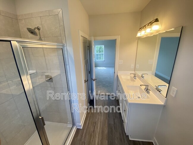 Building Photo - 4701 Mnr Xing Pl.