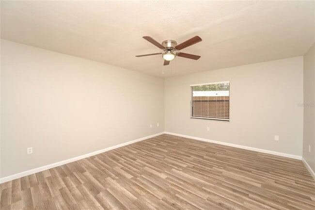 Building Photo - 2229 Flaming Arrow Dr