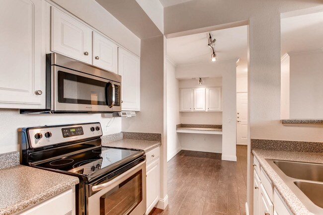 Building Photo - 7493 S Quail Cir