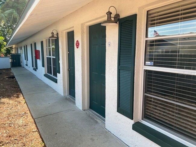 Building Photo - 2773 Cypress Dr