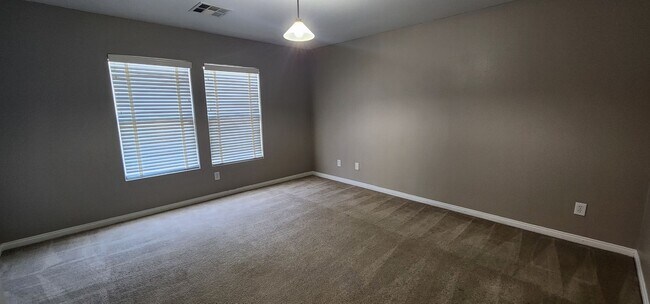 Building Photo - Lone Mountain Heights Luxury Living! 1st-m...