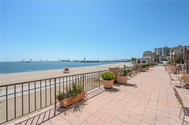 Building Photo - 1750 E Ocean Blvd