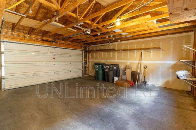 Building Photo - 1324 E Chubs Way