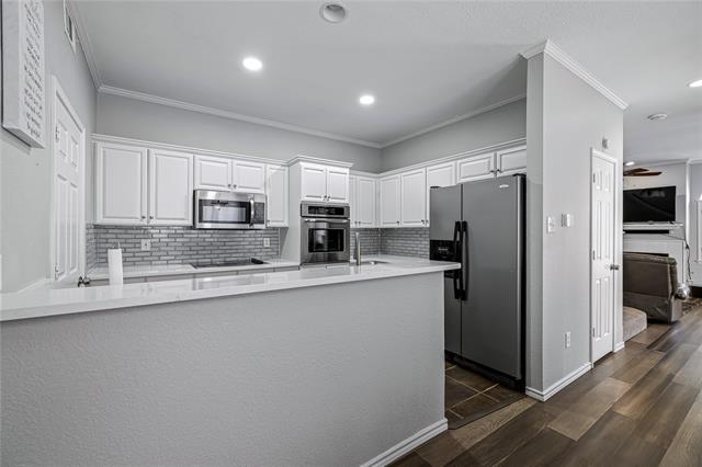 Building Photo - 6011 Barrington Ct