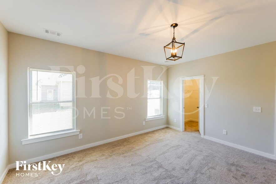 Building Photo - 148 Lakewood Ln