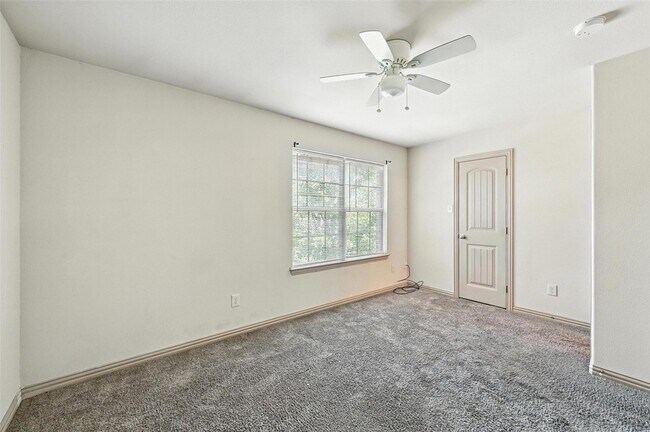 Building Photo - 2353 Homewood Ln
