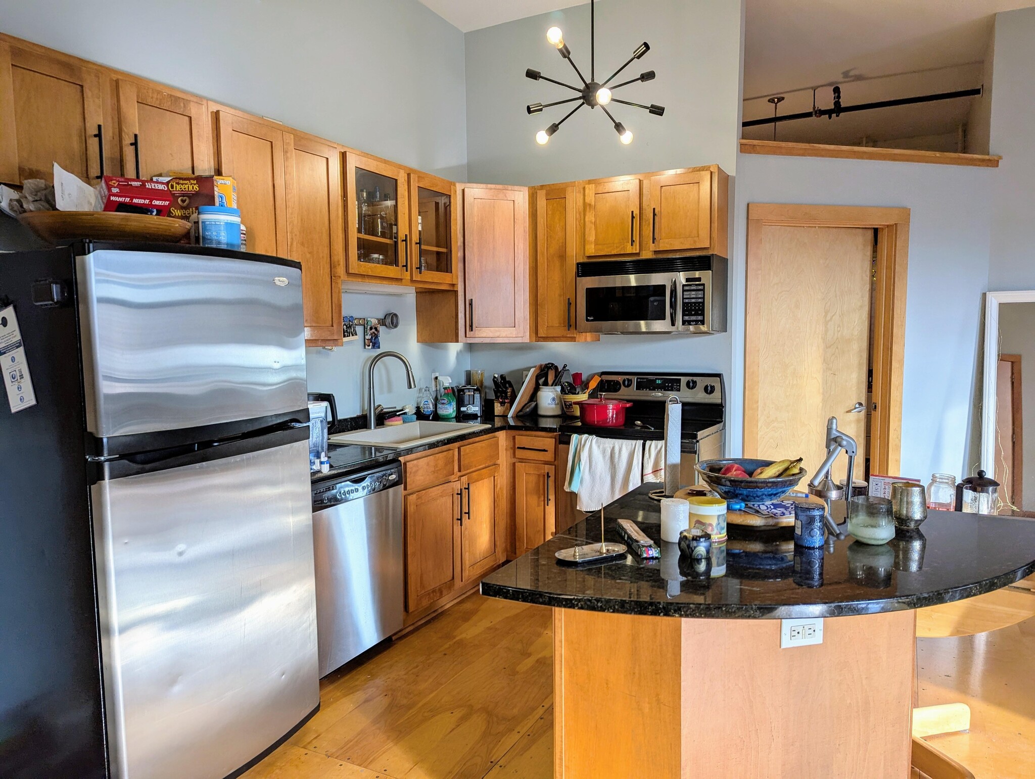 Building Photo - 523 Jackson St