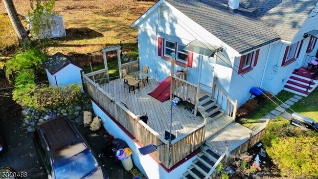 Building Photo - 57 Terrace Ave