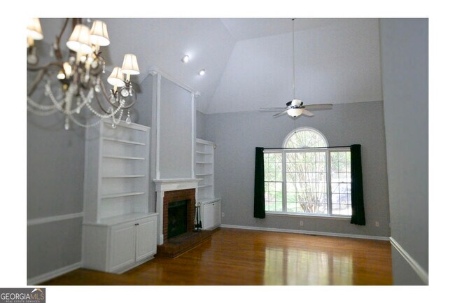 Building Photo - 3885 Waterford Dr