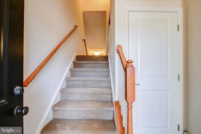 Building Photo - 426 Exchange Avenue