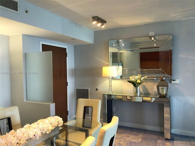 Building Photo - 6365 Collins Ave