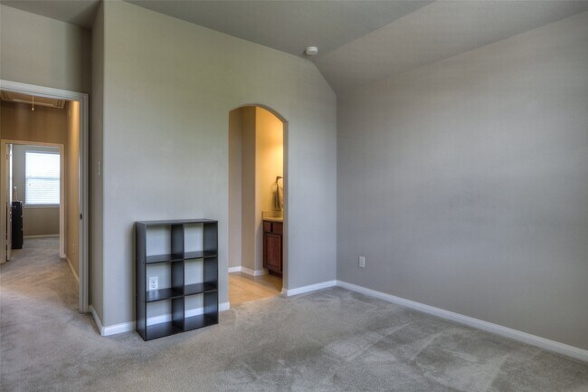 Building Photo - 8106 Little Scarlet St