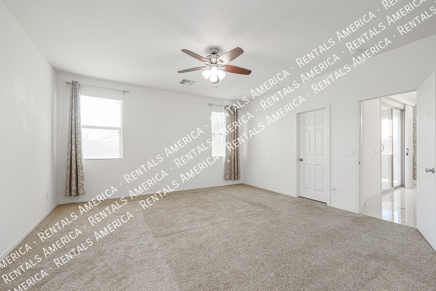 Building Photo - 10915 E Calypso Ave