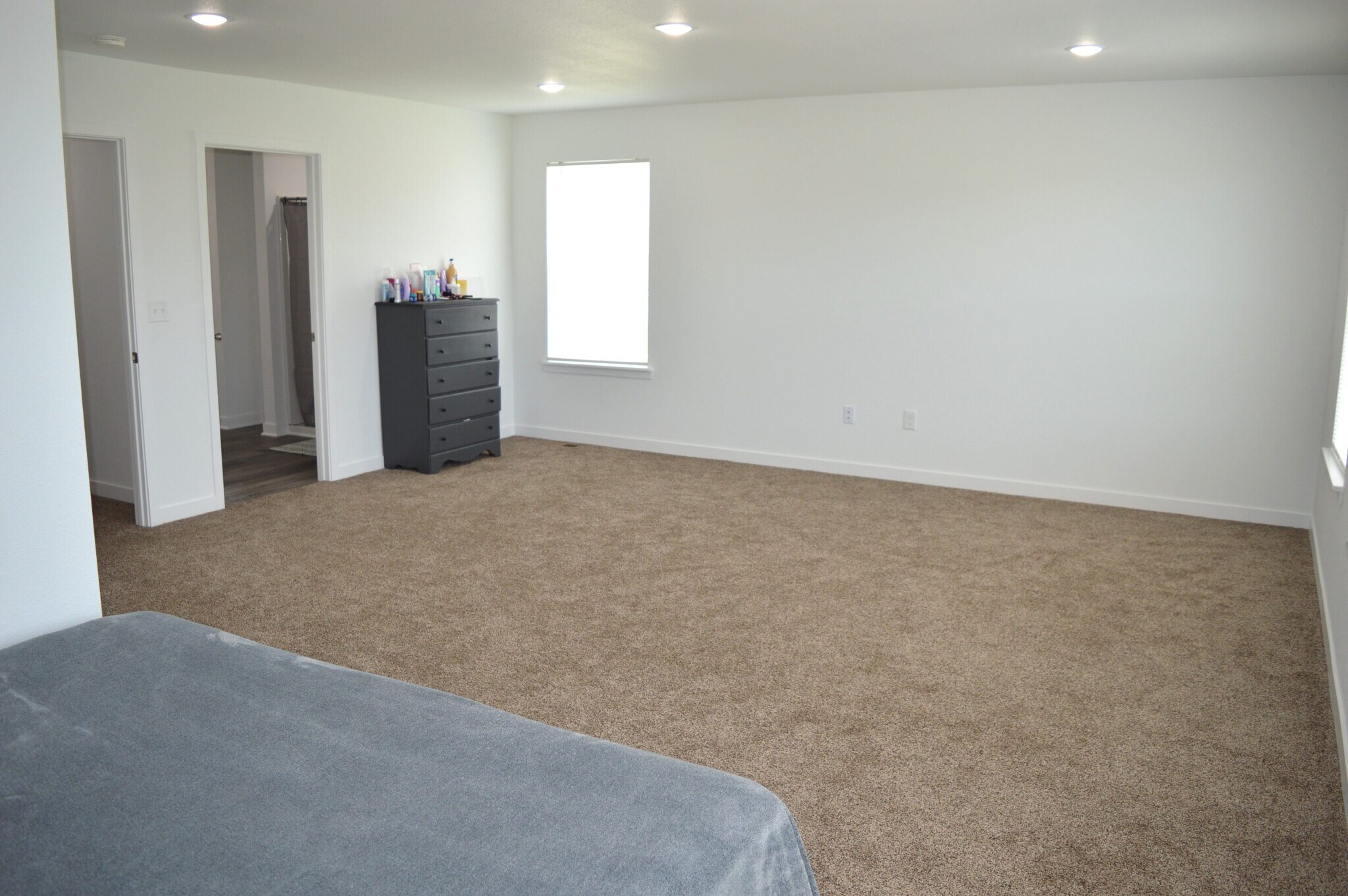 Building Photo - 311 Alberts Dr