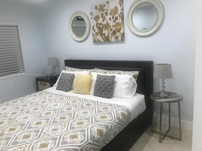 Building Photo - 7921 Abbott Ave