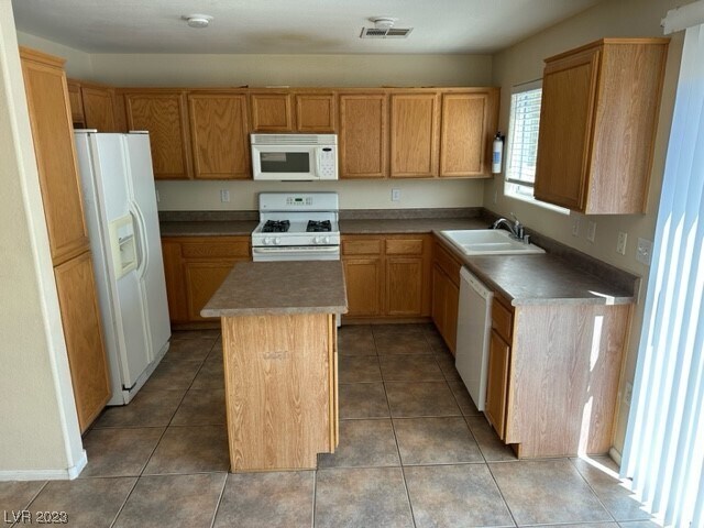 Building Photo - 9461 Havasu Canyon Ave