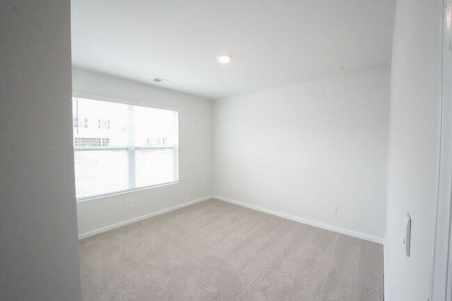 Building Photo - 480 Coconut Dr