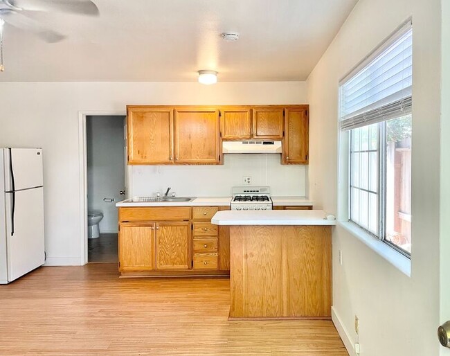 Building Photo - 362 Ralcam Pl