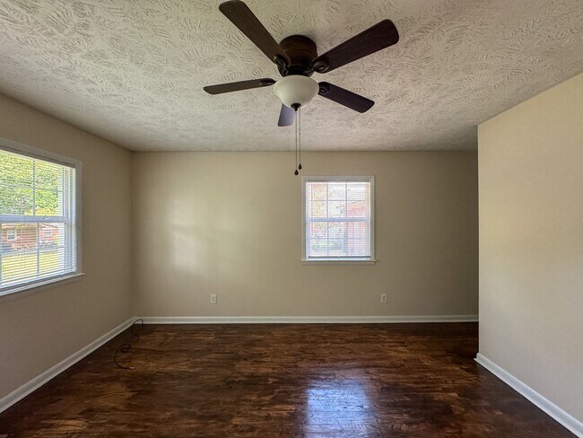 Building Photo - 5961 Chinas Ct