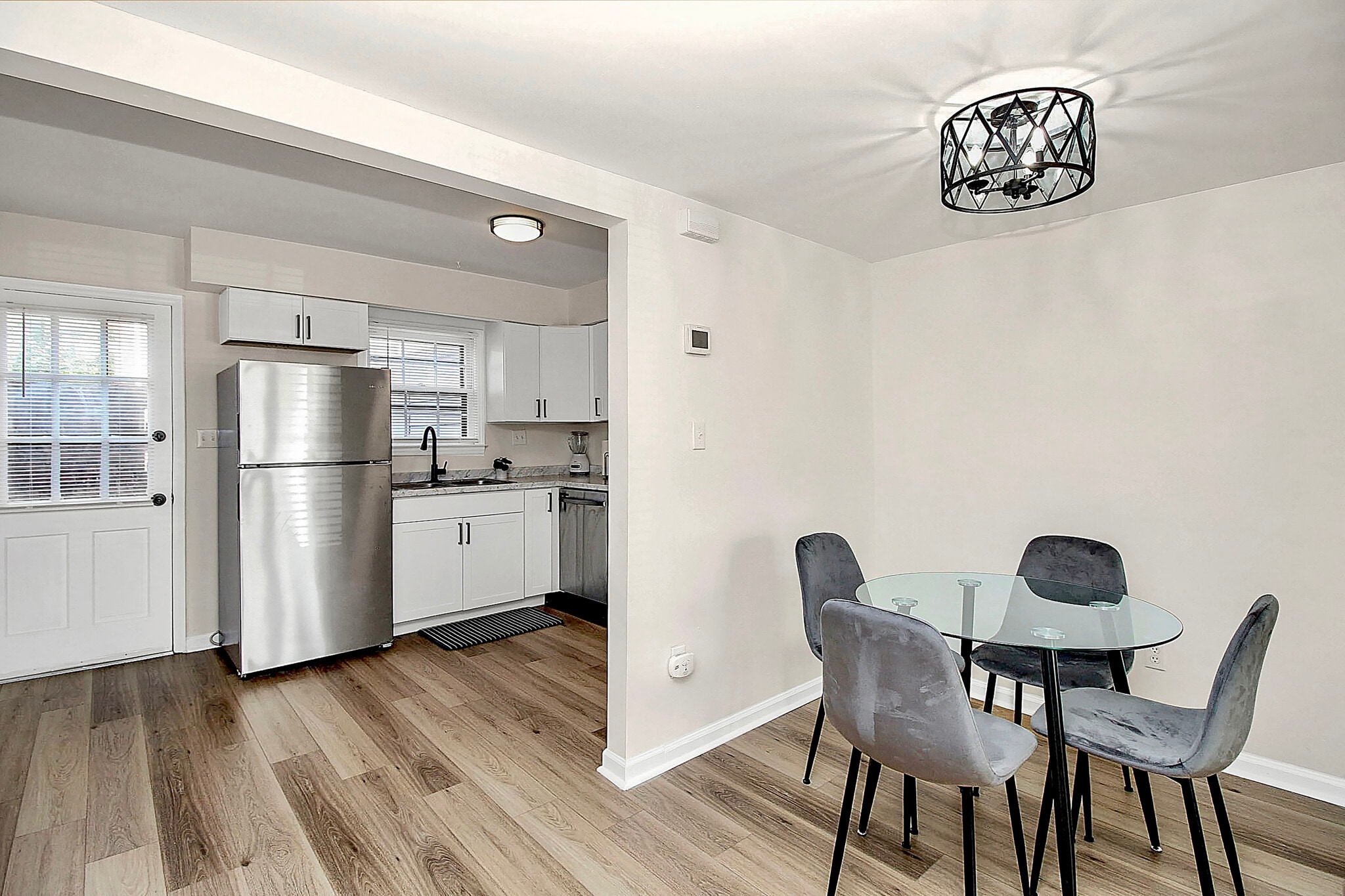 Building Photo - 6314 Old Pineville Rd