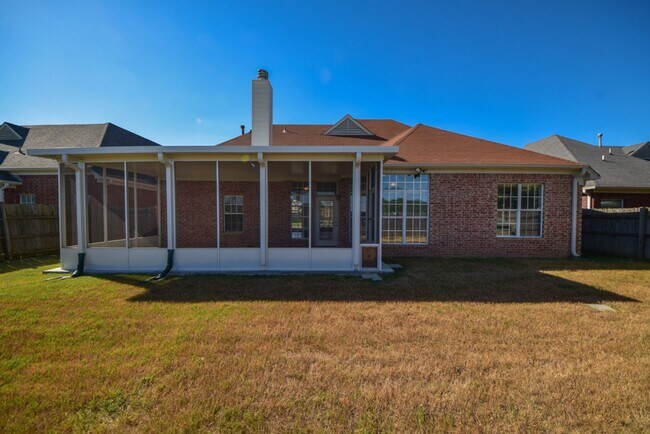 Building Photo - Great 3 bed, 2 bath home in Cordova with wonderful curb appeal.