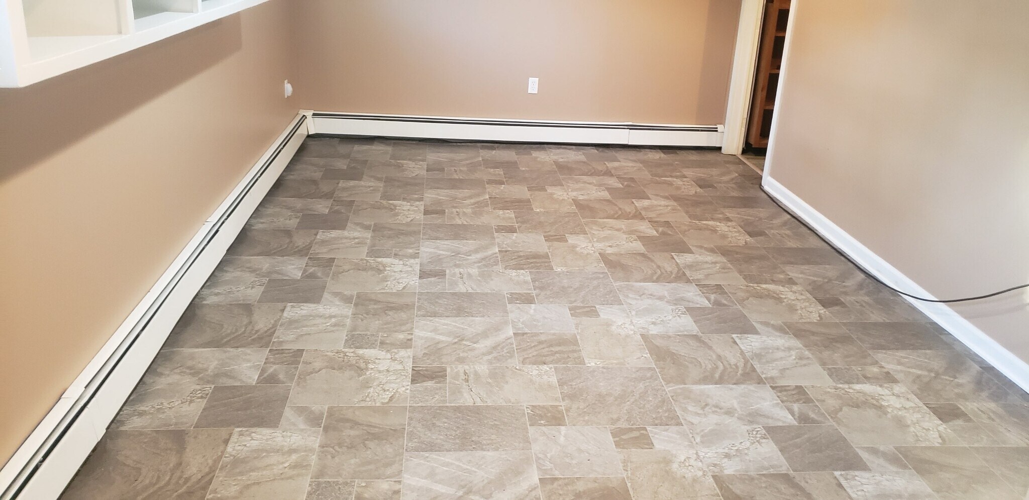 New Floor bedroom - 5 Tudor Ct W