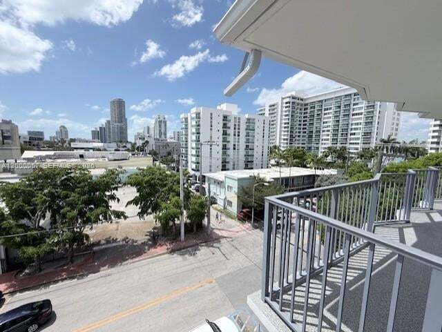 Building Photo - 1100 Alton Rd