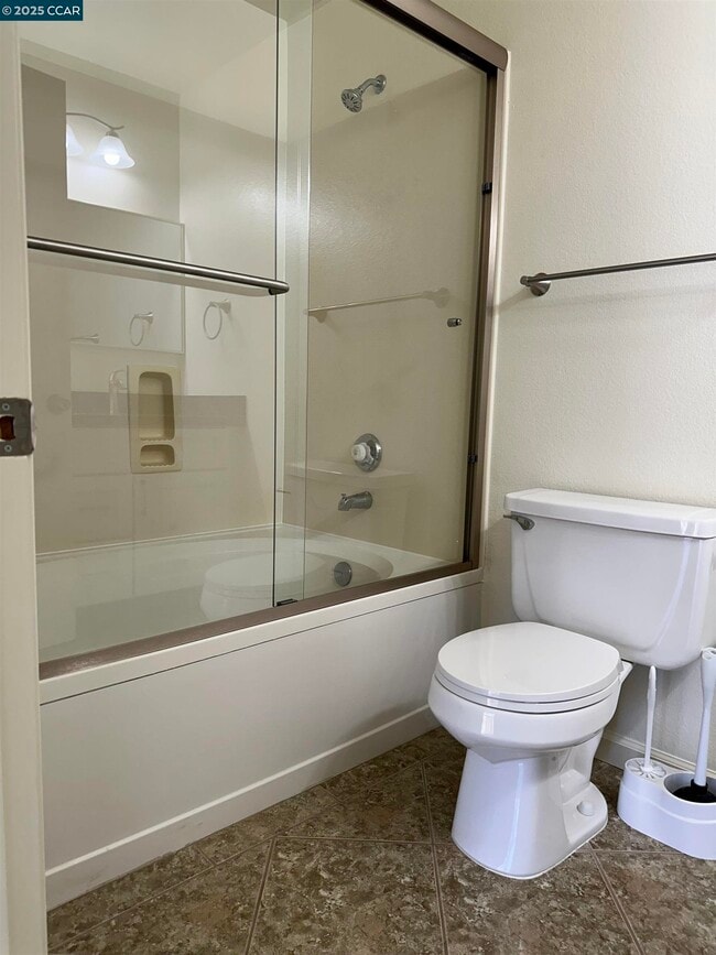 Building Photo - 161 Tuscany Ct