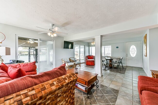 Building Photo - 16542 E Bayside Way