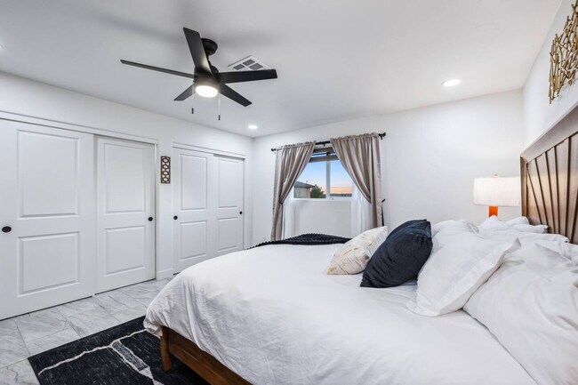 Building Photo - 131 Mescal Loop