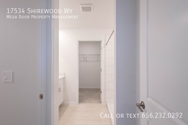 Building Photo - 17534 Shirewood Wy
