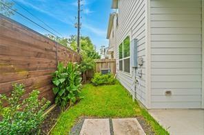 Building Photo - 1510 Upland Glen Way