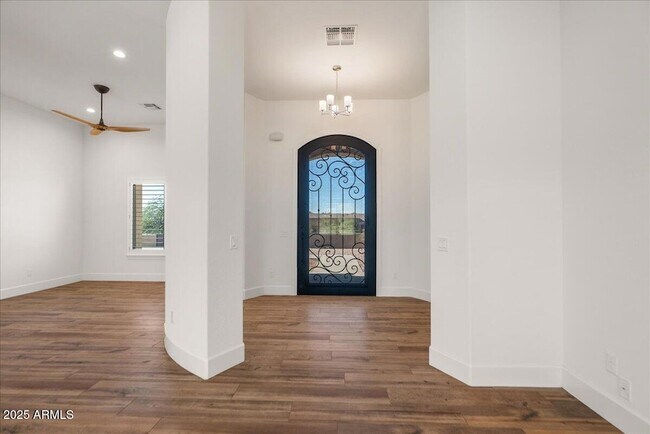 Building Photo - 3117 N 77th St