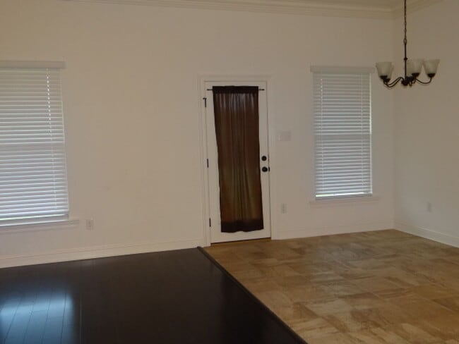 Building Photo - Beautiful Rental in Ponchatoula, LA
