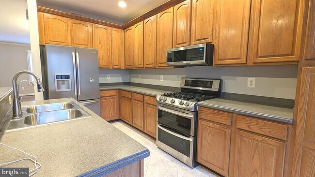 Building Photo - 3954 Royal Lytham Dr