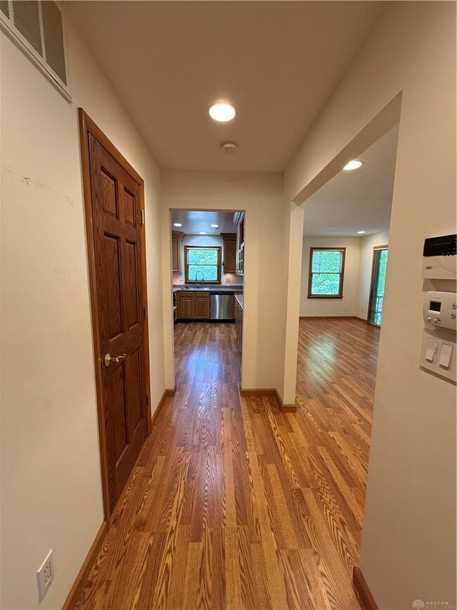 Building Photo - 2162 Willowgrove Ave