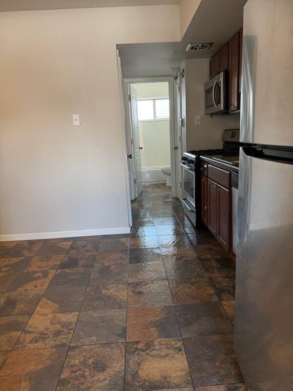 Building Photo - 5225 Southwest Ave