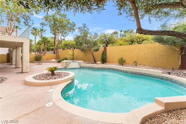 Building Photo - 1733 Tesara Vista Pl