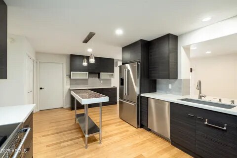 Building Photo - 13034 N 8th Ave