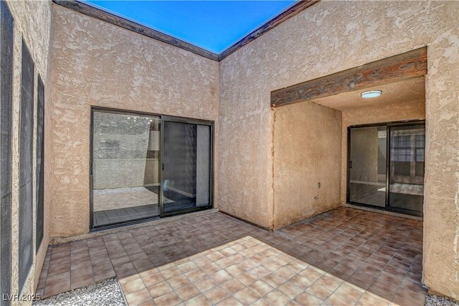 Building Photo - 612 Buttonwood Ln