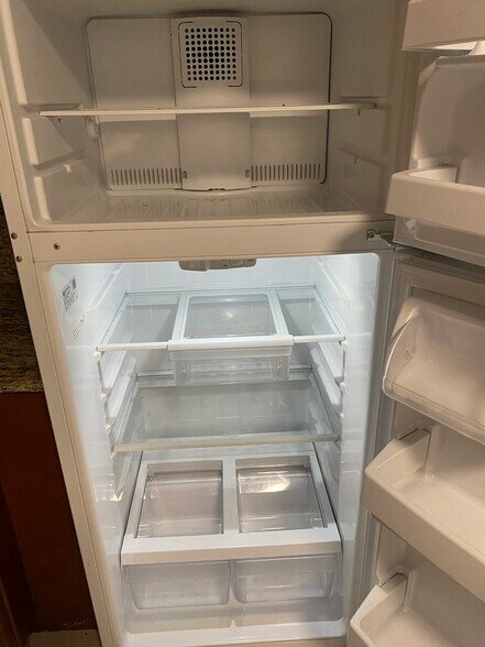 Building Photo - 3483 Coral Springs Dr