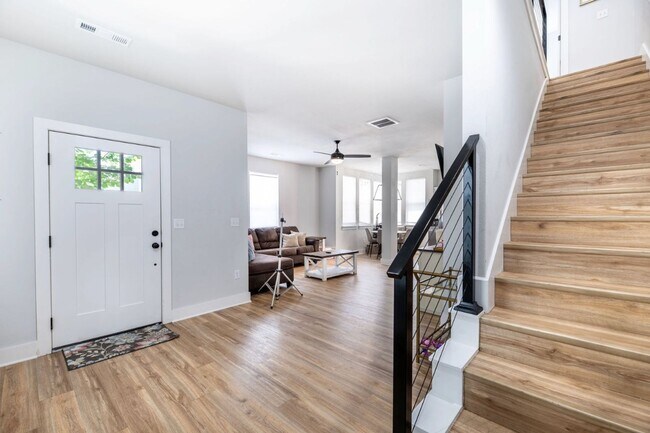 Building Photo - 3080 W Salida Ln
