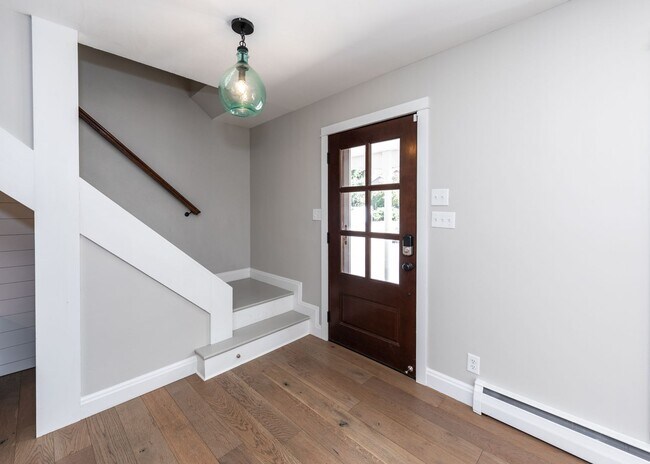 Building Photo - Cozy Home Centrally located Colorado Sprin...